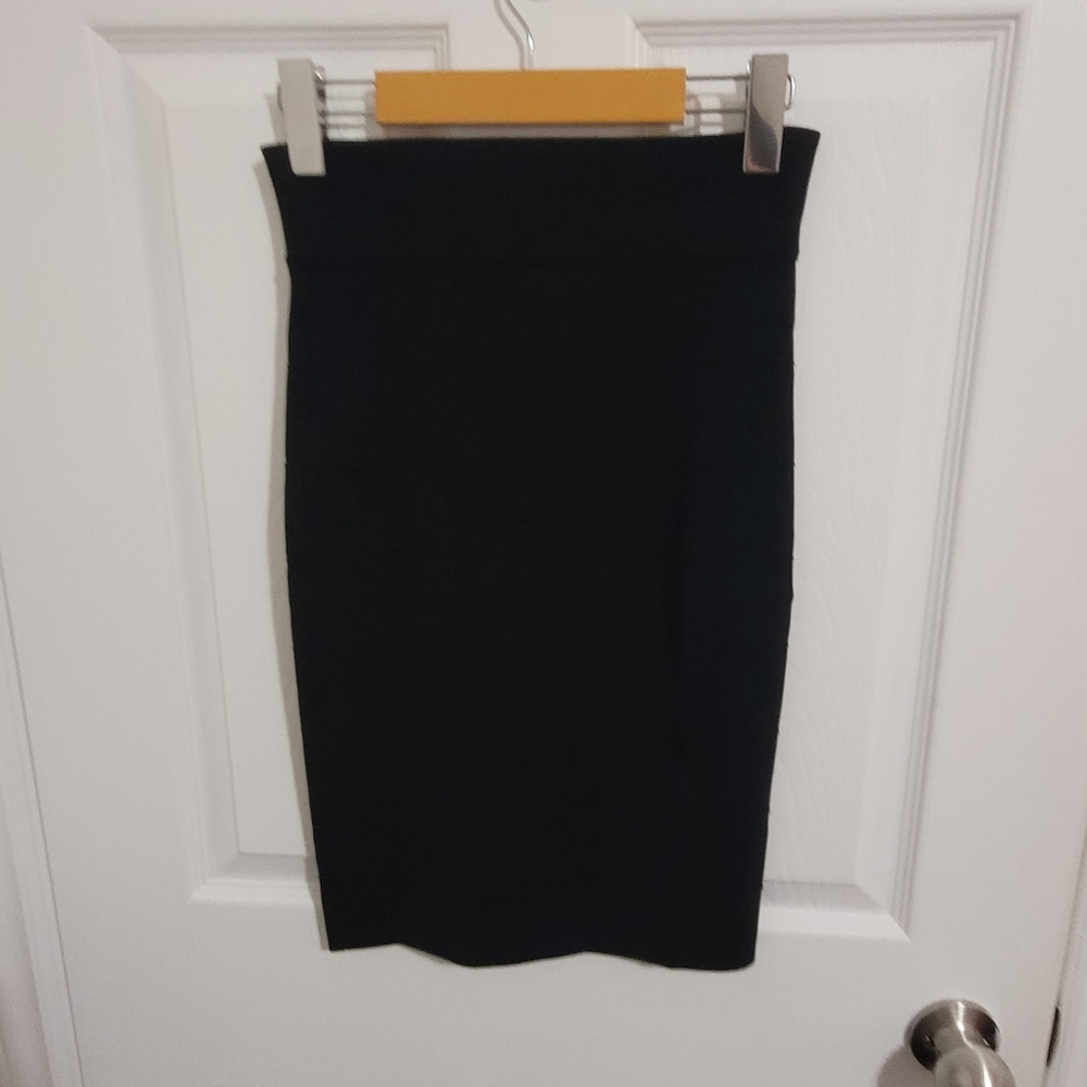 Le Chateau Black Slim Skirt, Size XXS